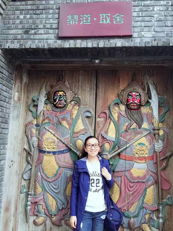 说明: 伏蓉照片.jpg